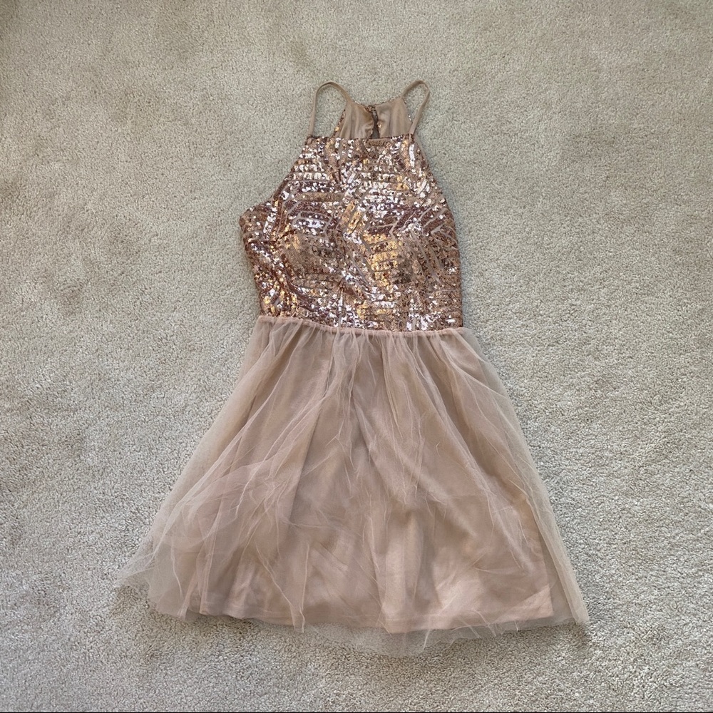 Windsor rose gold and blush pink dress size m/l
